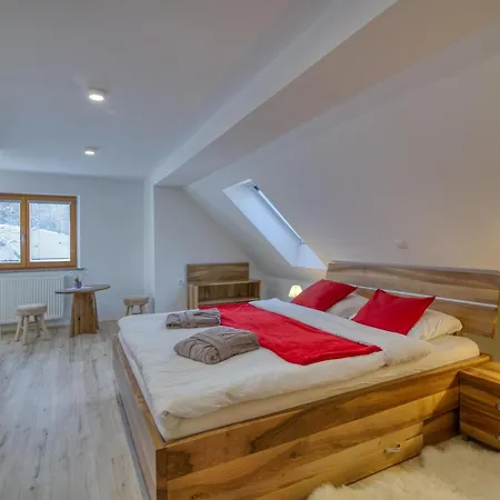 Raspberry Pool&wellness - Happy Semesterbostad *