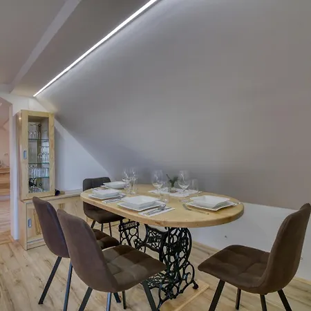 Raspberry Pool&wellness - Happy *