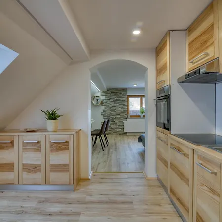 Raspberry Pool&wellness - Happy Semesterbostad *