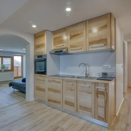 Semesterbostad Raspberry Pool&wellness - Happy *