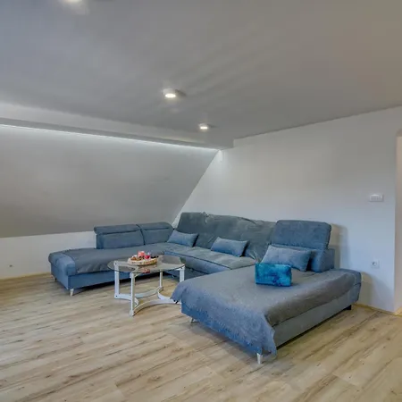 度假居 Raspberry Pool&wellness - Happy Vransko